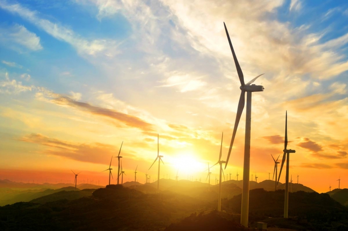 Sustainable Energy vs. Renewable Energy: What's the Difference? | Landpoint